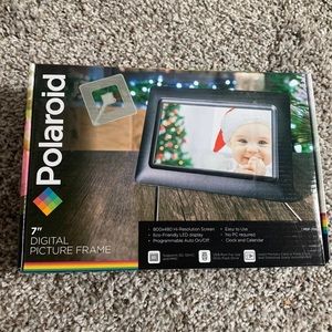 Polaroid digital picture frame